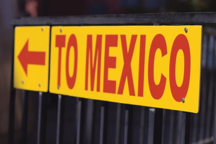 Sign "To Mexico"